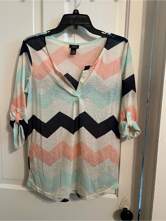 Rue21 Tops - Rue21 Chevron Henley Top in Mint, Coral & Navy